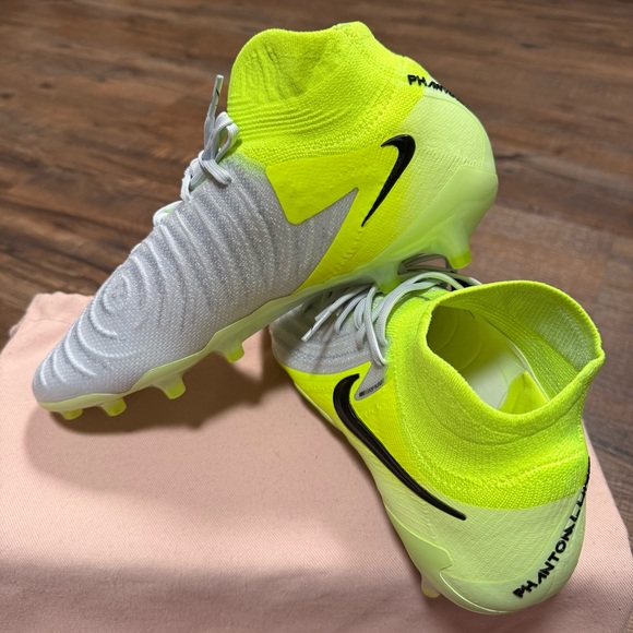 Nike Phantom Luna 2 Elite “Turf” Soccer Cleats “Mad Voltage Pack” main image 9